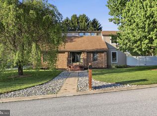 2809 Wyngate Dr, York, PA 17403