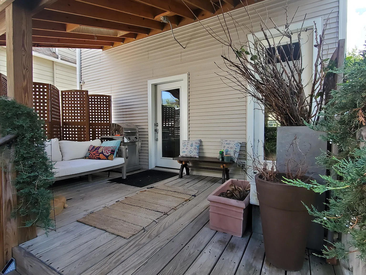 2 bed, 1600 sqft, $2,700 — Photo 2
