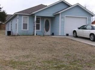 516 E 5th St, Grove, OK 74344