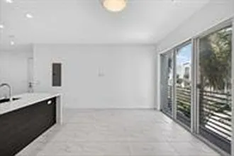 2 bed, 1553 sqft, $3,400 — Photo 2