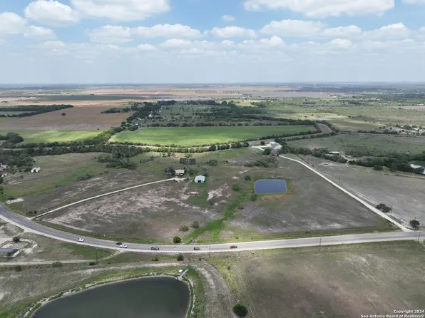 15794 FM 471 S, Devine, TX 78016