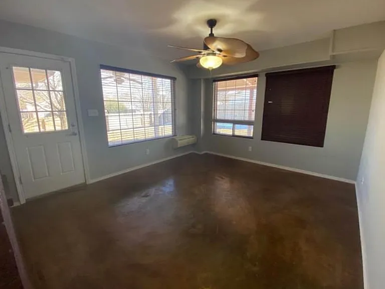 405 Rena Rd — Photo 8