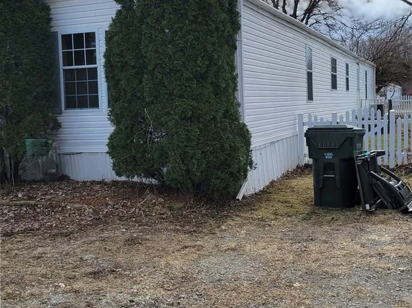 3 Shady Nook Dr, Elwood, IL 60421