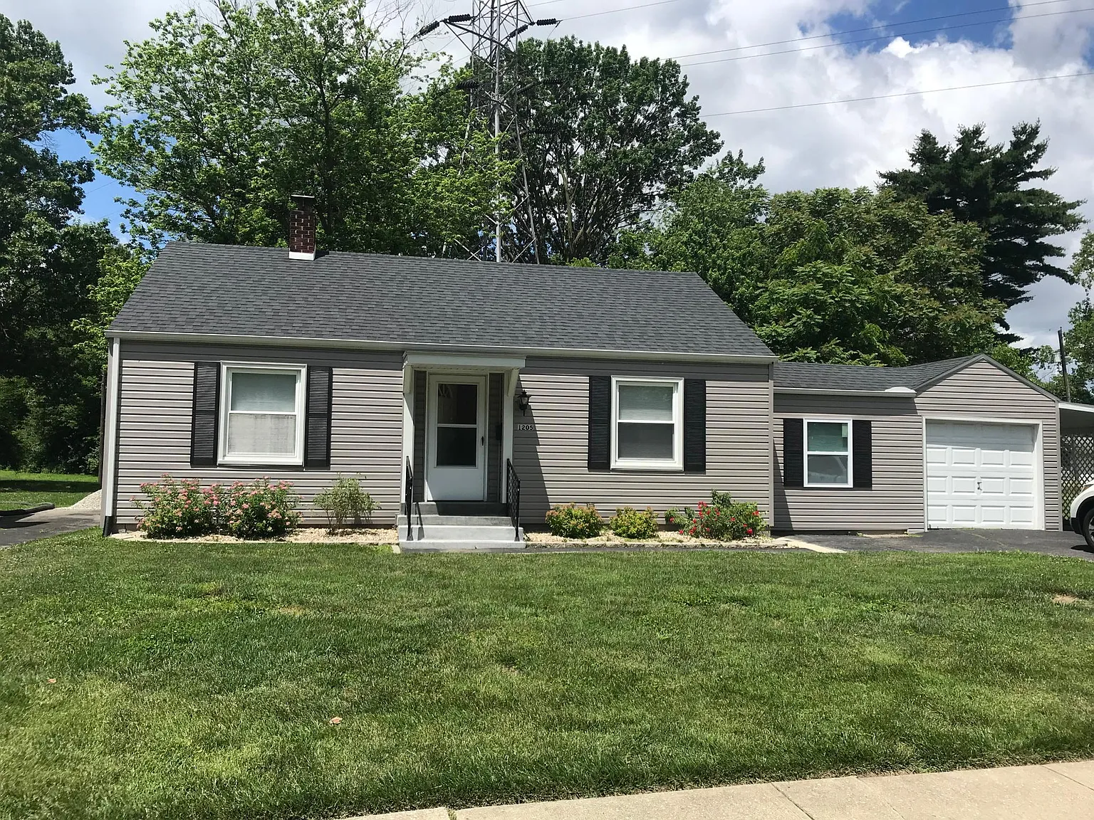 1205 Madison Ave photo 1