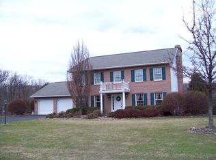 21 Somar Dr, Lewistown, PA 17044