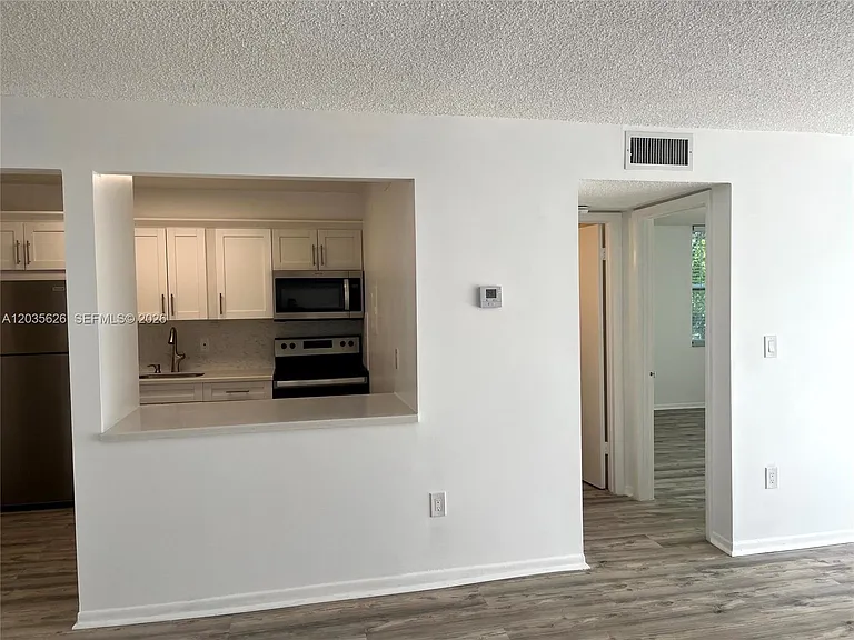 802 NW 87th Ave #321 — Photo 29