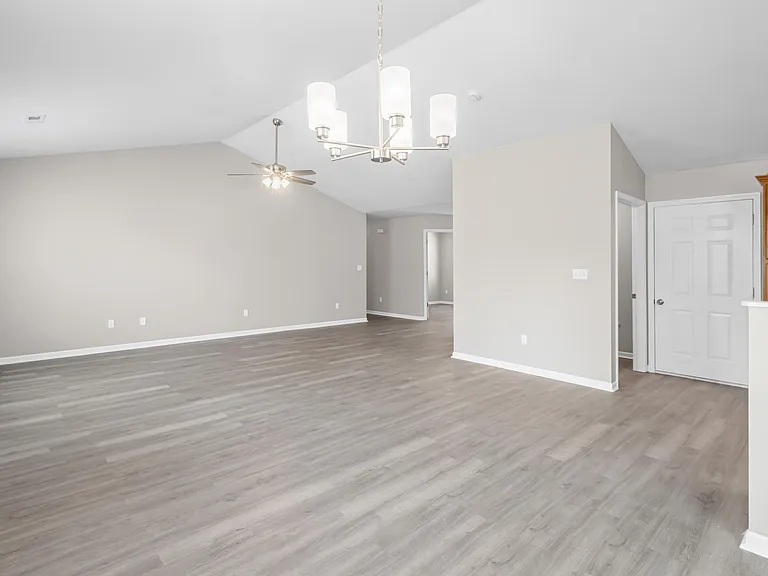 5703 Candlewood Dr — Photo 6