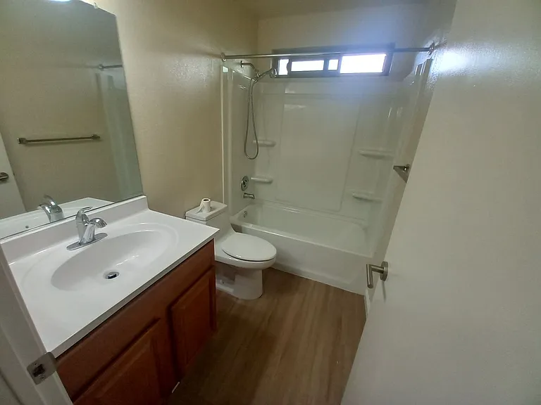 Sea Breeze Apartments for rent in Marina, CA — Photo 21