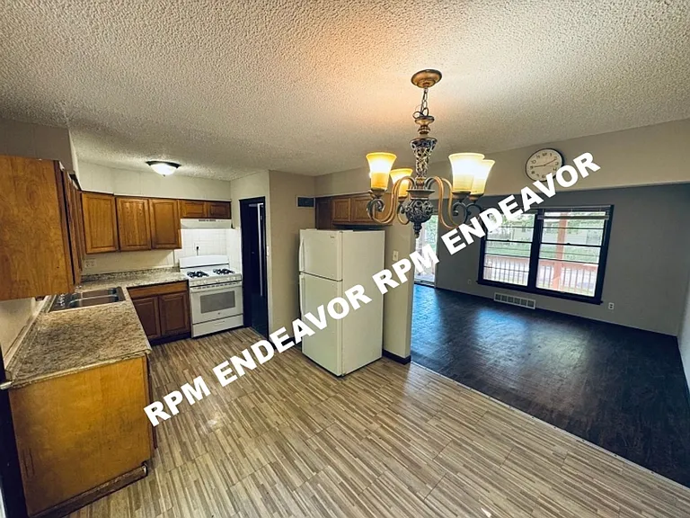 1172 June Ave — Photo 4