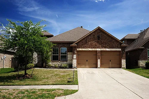 1067 Cedar Lake Ct Photo 1