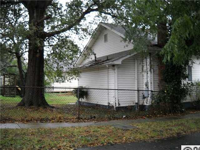 2nd image of 302 Dingler Ave