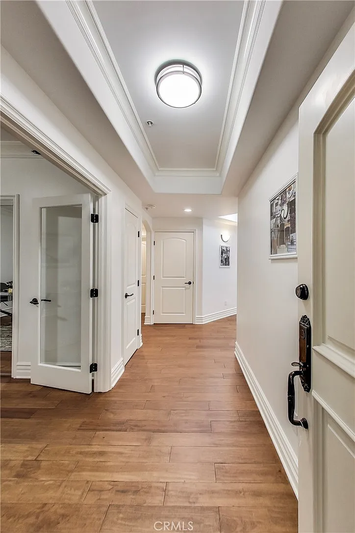 3 bed, 2.5 bath, 1695 sqft, $5,000 — Photo 3