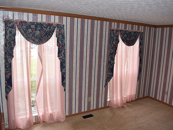 4th image of 5295 Windflower Ct
