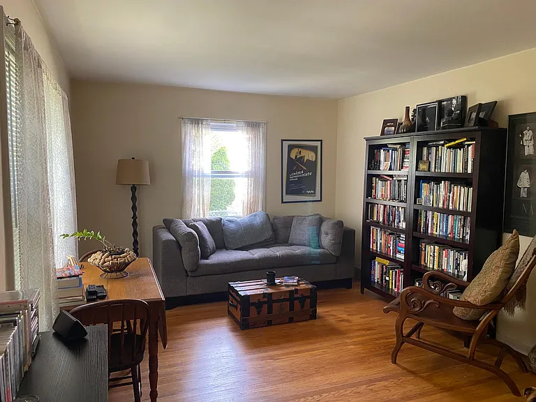 110 Colonial Rd — Photo 10