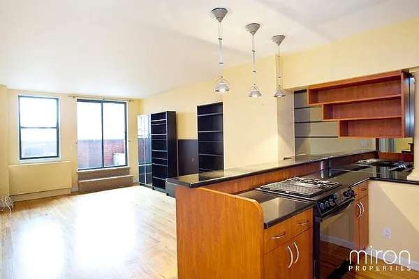 Rented by Miron Properties | media 4