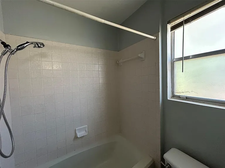 7316 Lake Charles Dr — Photo 15
