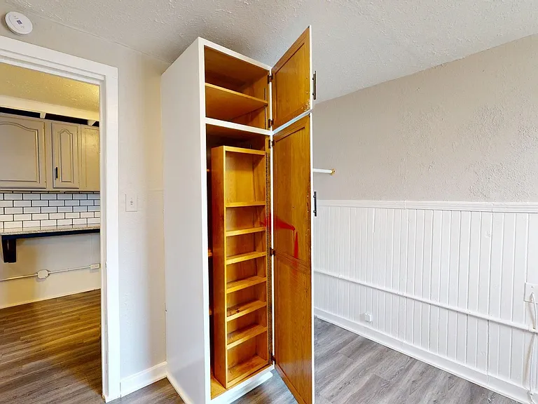 2550 Elyria Ave — Photo 17