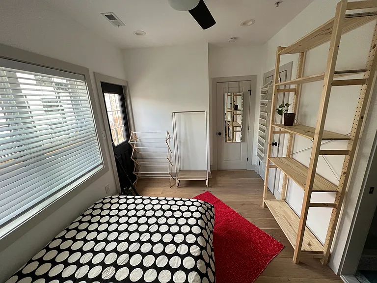 1114 Penn St NE #3 — Photo 15