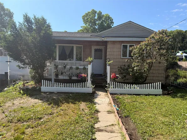 50 Beatrice Drive, Shirley, NY 11967
