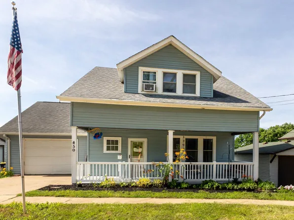 450 Oxford St, East Dubuque, IL 61025