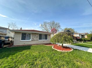 2925 W Seipp St, Chicago, IL 60652