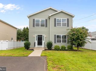 533 Main Ave, Croydon, PA 19021