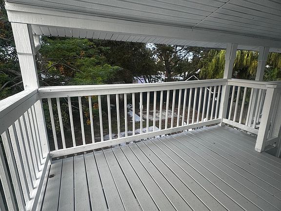 Private entry and balcony