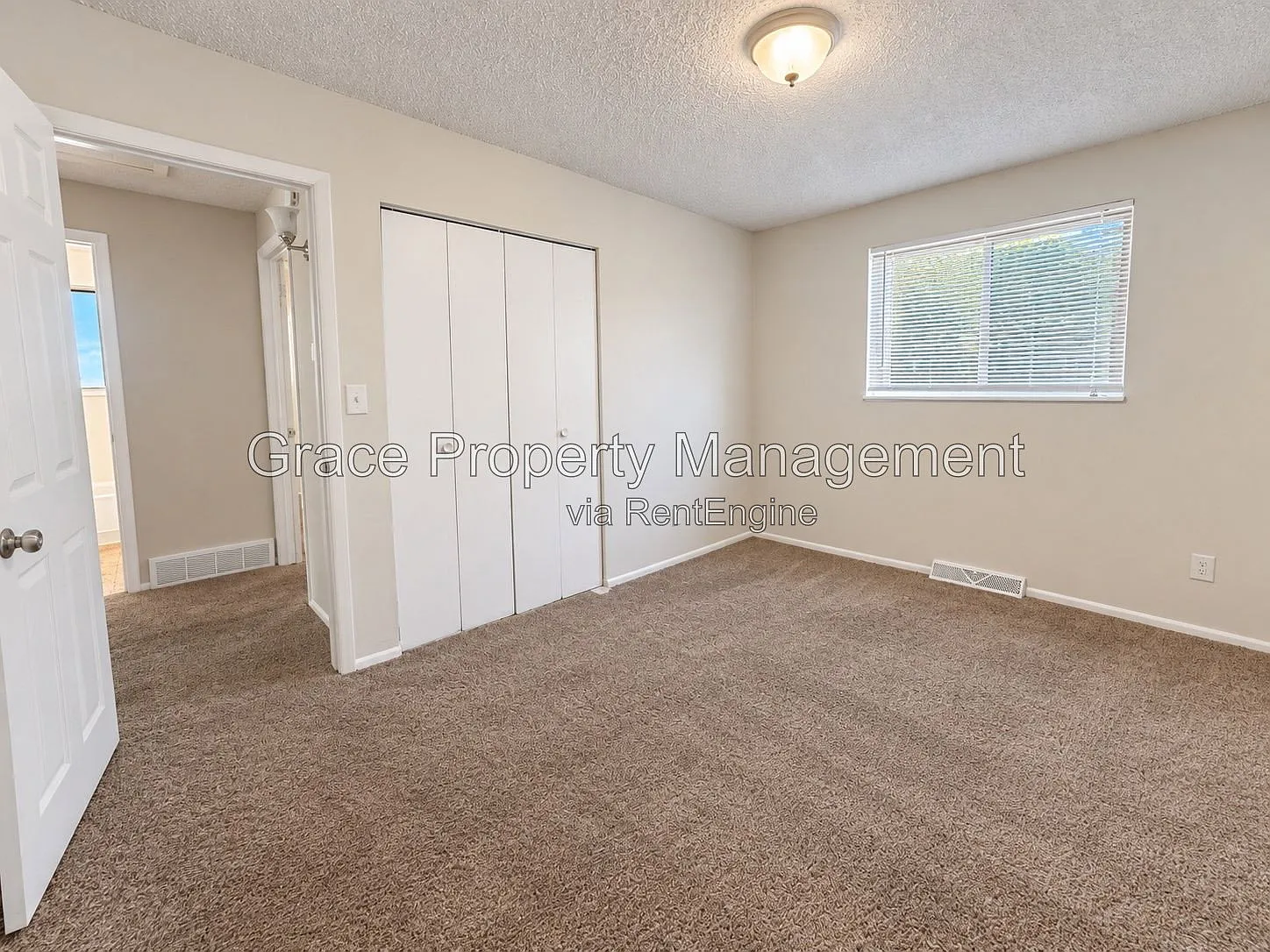 2 bed, 1.0 bath, 836 sqft, $1,300 — Photo 4
