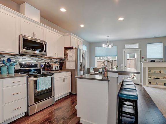 5th image of 3919 Portside Dr