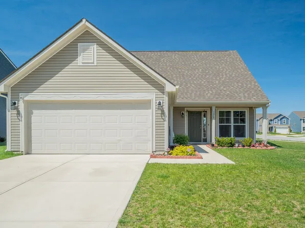 3267 Sand Walk Dr, Kokomo, IN 46902