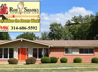 4945 Mattis Rd, Saint Louis, MO 63128