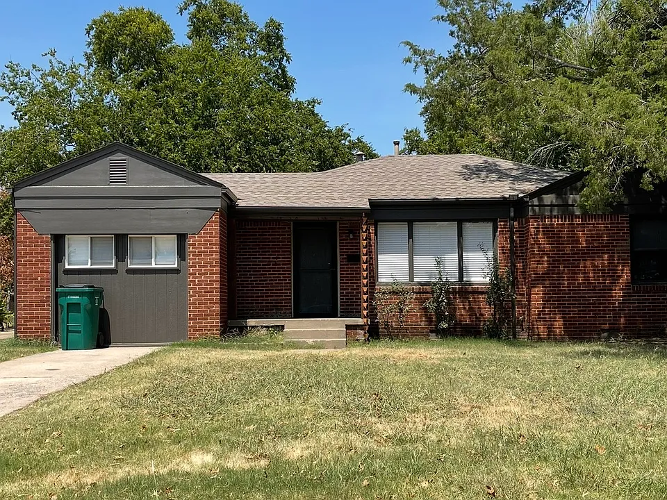 3137 NW 46th St