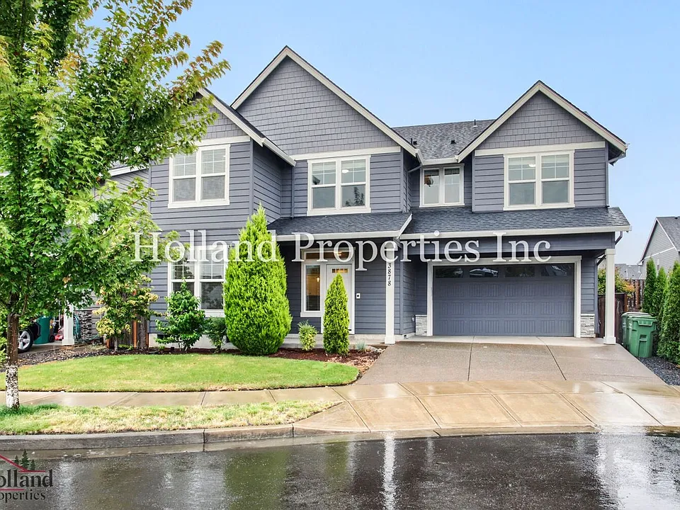 3878 N Chase