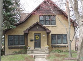 146 N Elm Ave, Elmhurst, IL