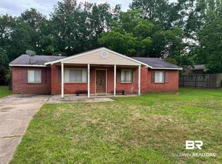 4121 Yorkshire Ln, Mobile, AL 36609