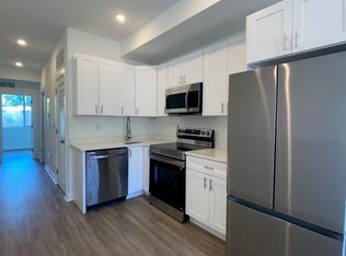 976 N 45th St #2, Philadelphia, PA 19104