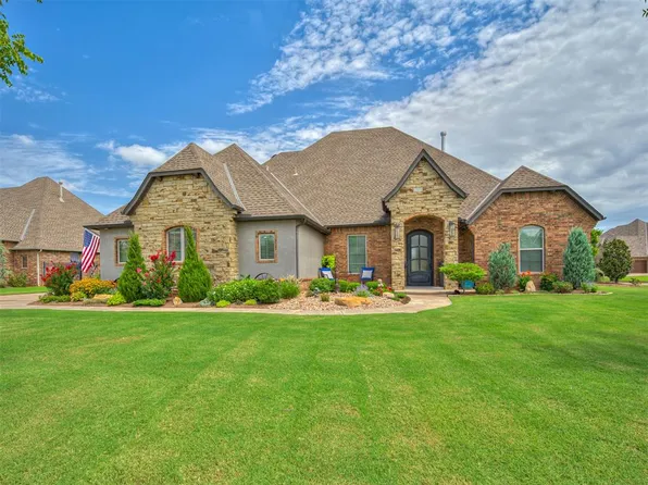 1408 N Golden Bell Way, Mustang, OK 73064
