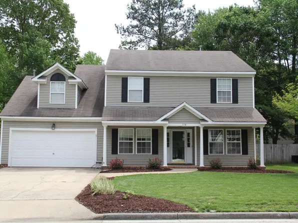 110 Robin Hood Dr, Yorktown, VA 23693