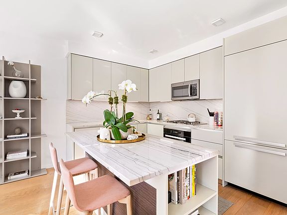 3rd image of 355 E 19th St #3