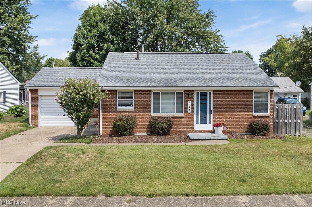 611 6th St NW, North Canton, OH 44720 Zillow