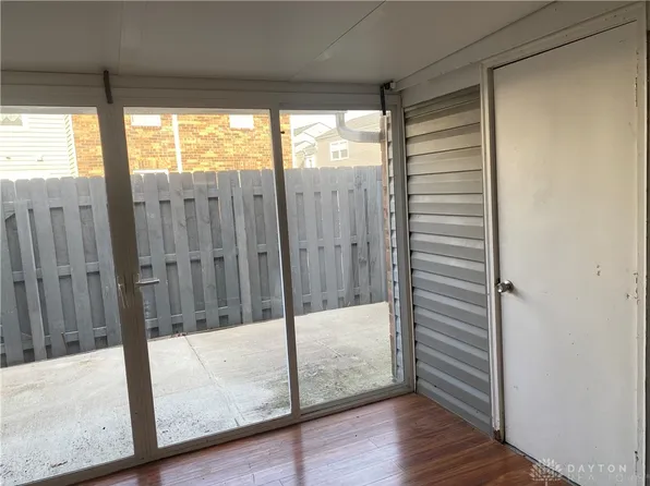 5551 Hummock Rd, Dayton, OH 45426