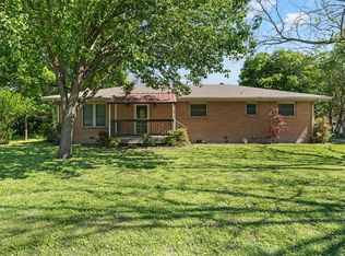 704 W 3rd St, Eddy, TX 76524