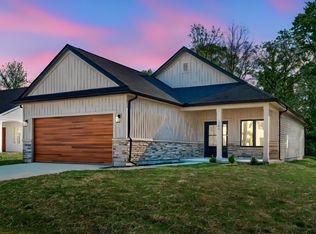 1766 Northpoint Ln, Springfield, OH 45503