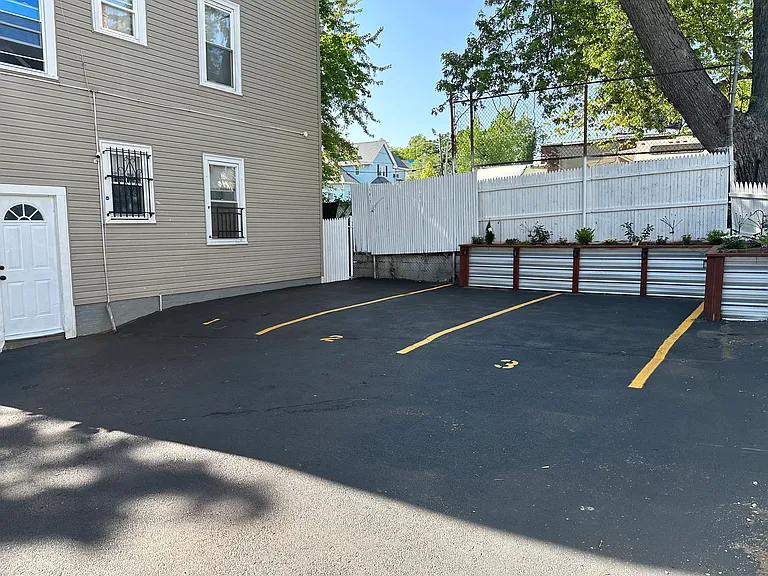 20 Richter St #1 — Photo 14