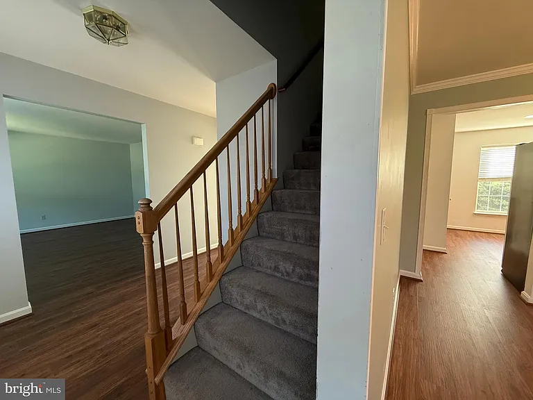 21707 Harrison St — Photo 10
