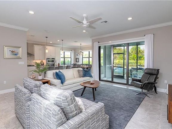 3rd image of 4688 Pinehurst Dr #E