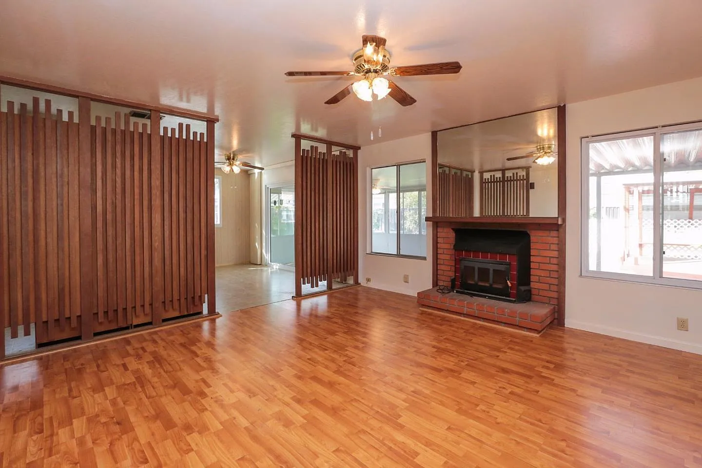3 bed, 1384 sqft, $4,750 — Photo 4