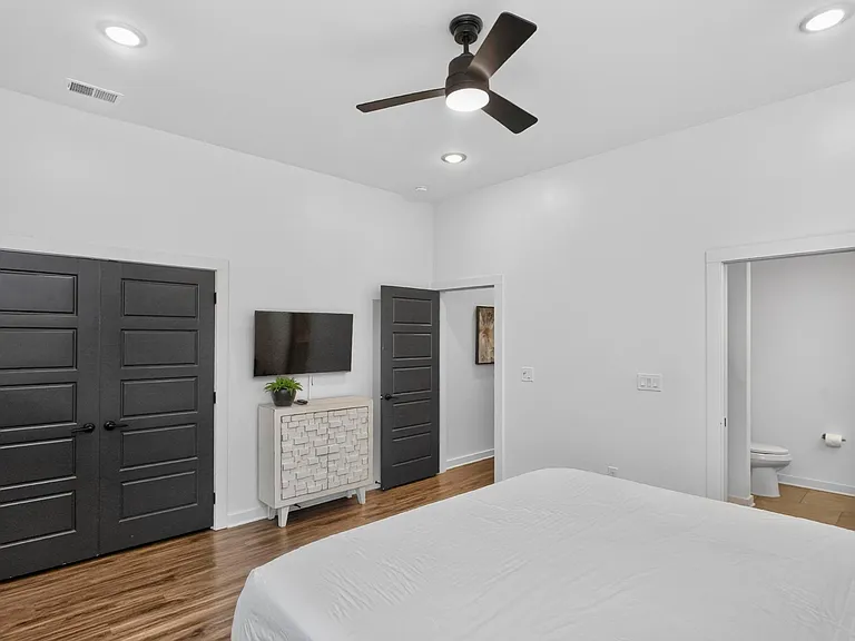 738 Douglas Ave #12 — Photo 33