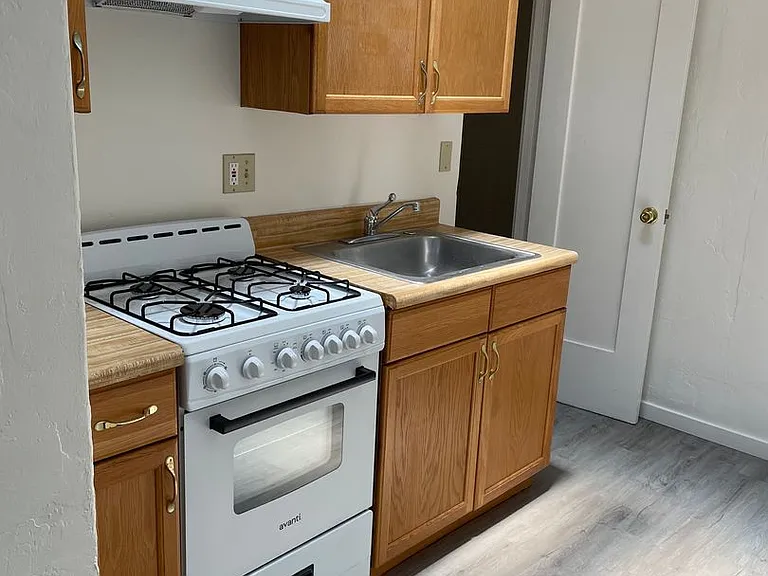 ADAMS AVENUE APARTMENTS — Photo 4
