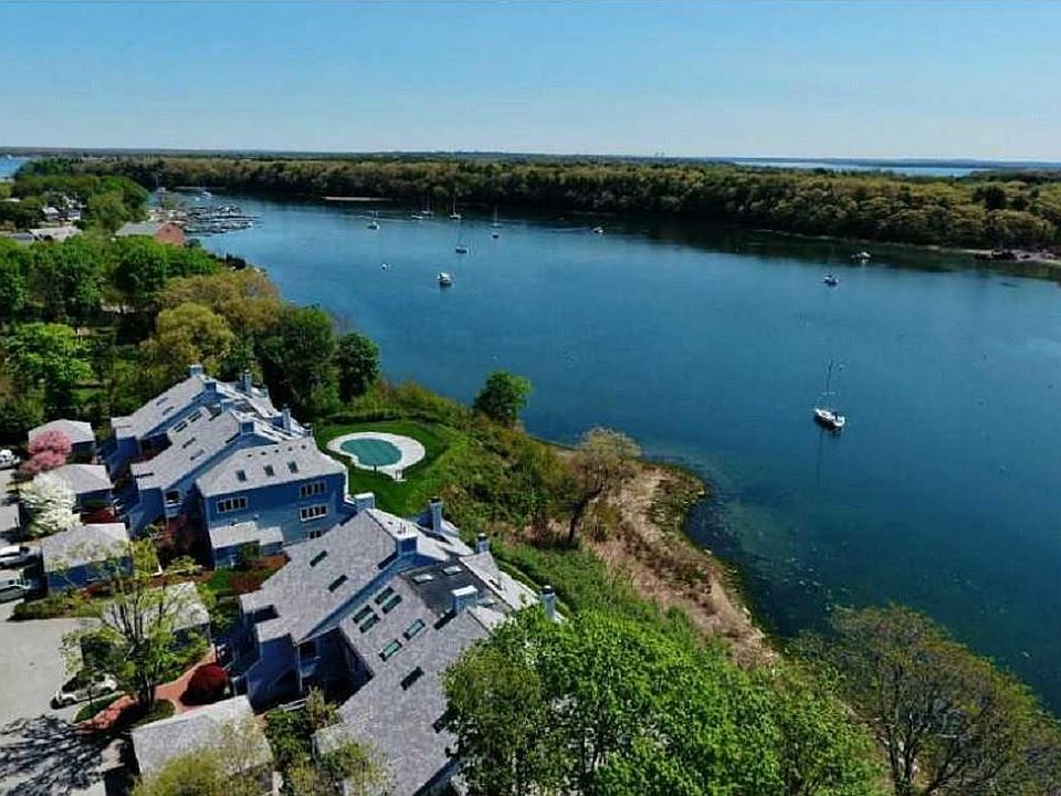 152 Crompton Ave APT 15, East Greenwich, RI 02818 Zillow